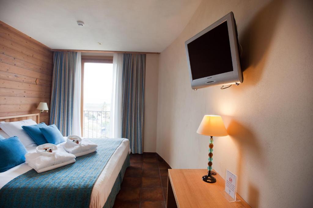 Hotel La Placa Garriguella Habitación foto