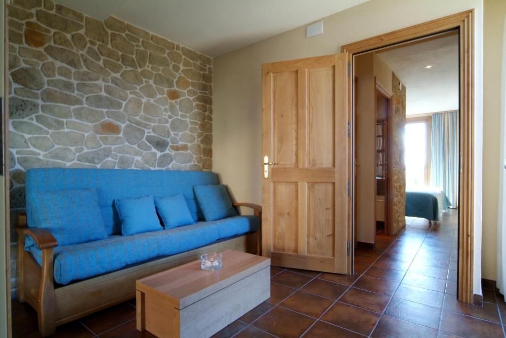 Hotel La Placa Garriguella Habitación foto